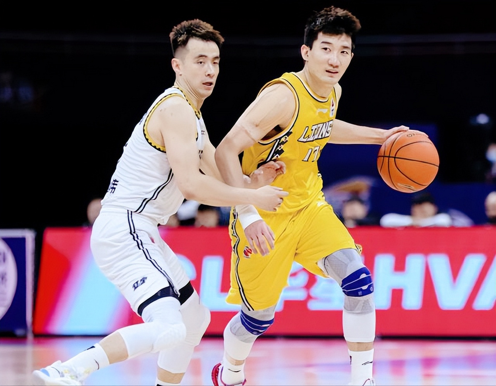 江苏队完胜雄鹿，孙铭徽扛起全队