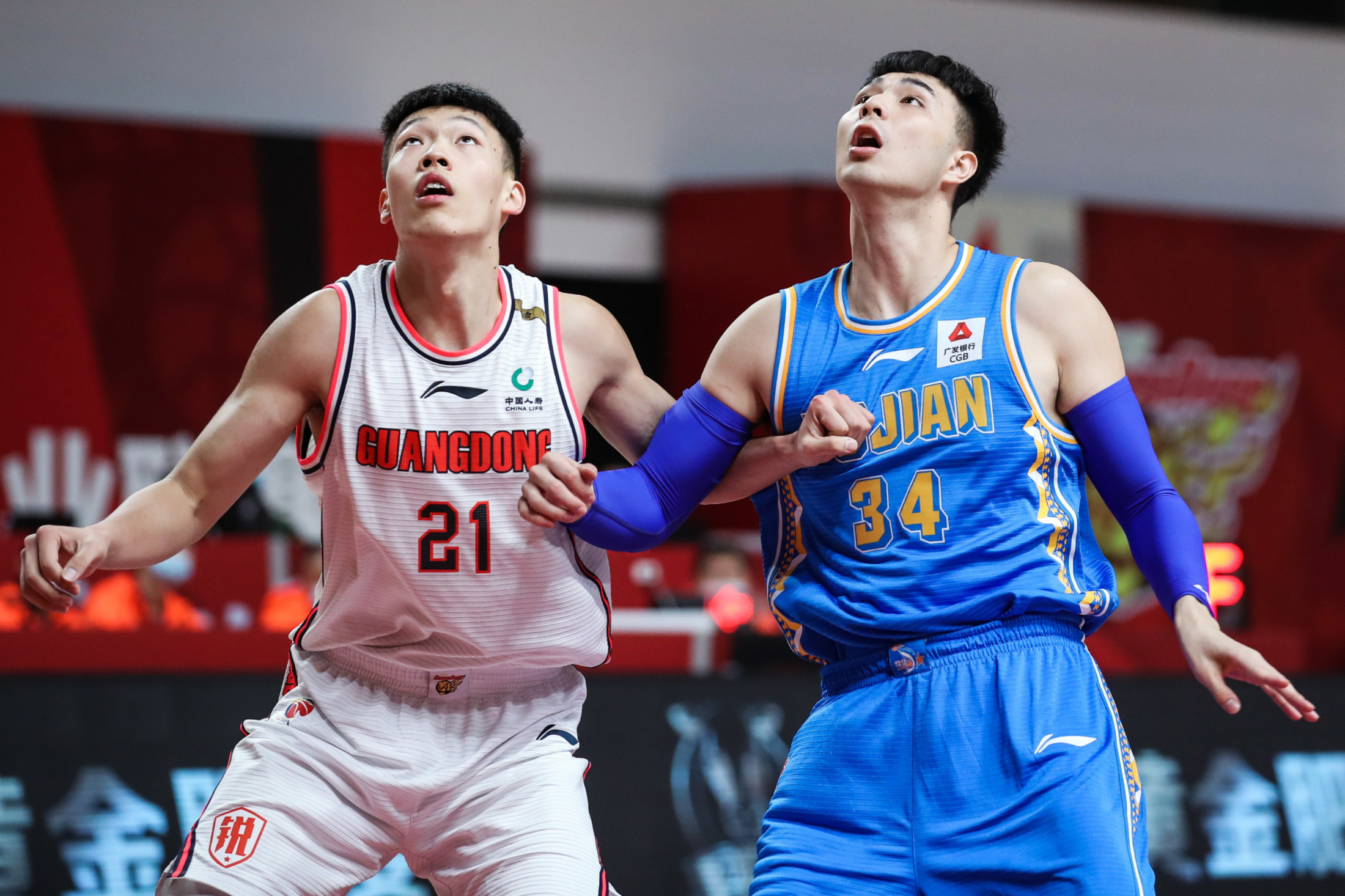 中国队完胜葡萄牙队，许昕带队取胜