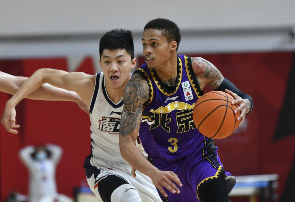 吉林队横扫江苏队，拉文高光表现