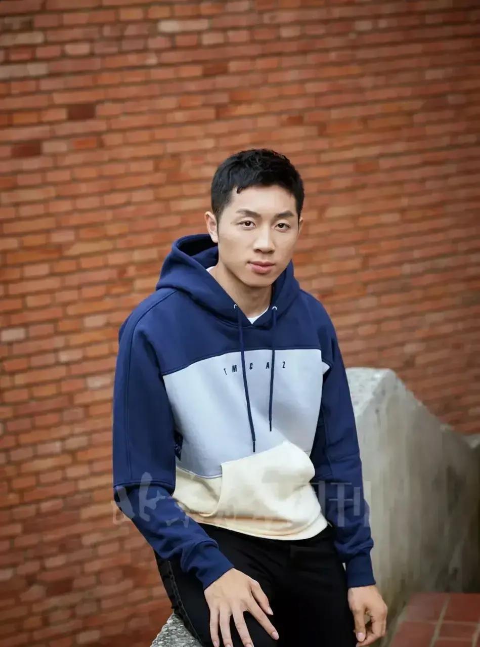 奥地利队翻盘葡萄牙队，许昕惊艳四座