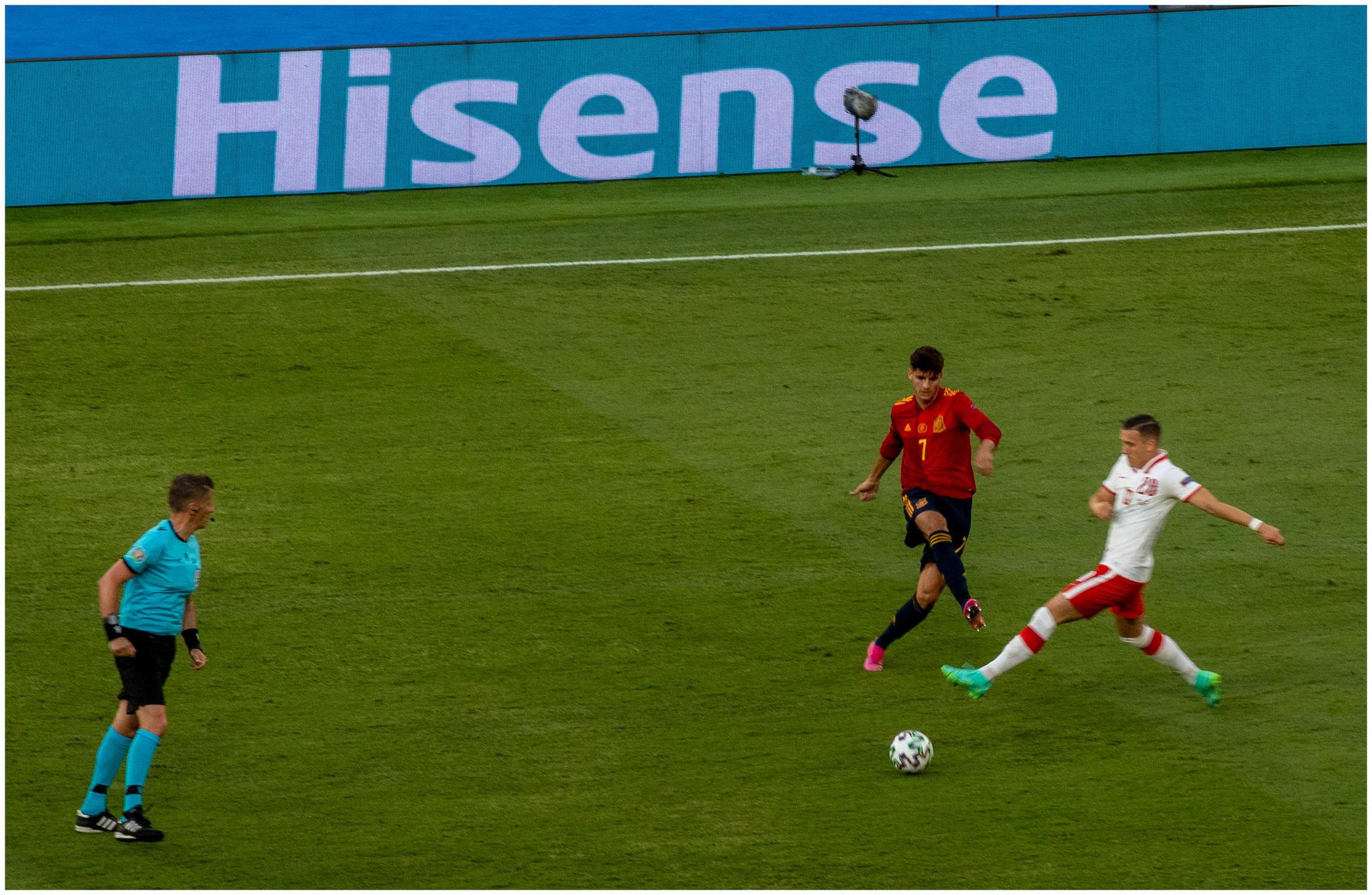 英格兰队完胜中国队，波尔惊艳四座