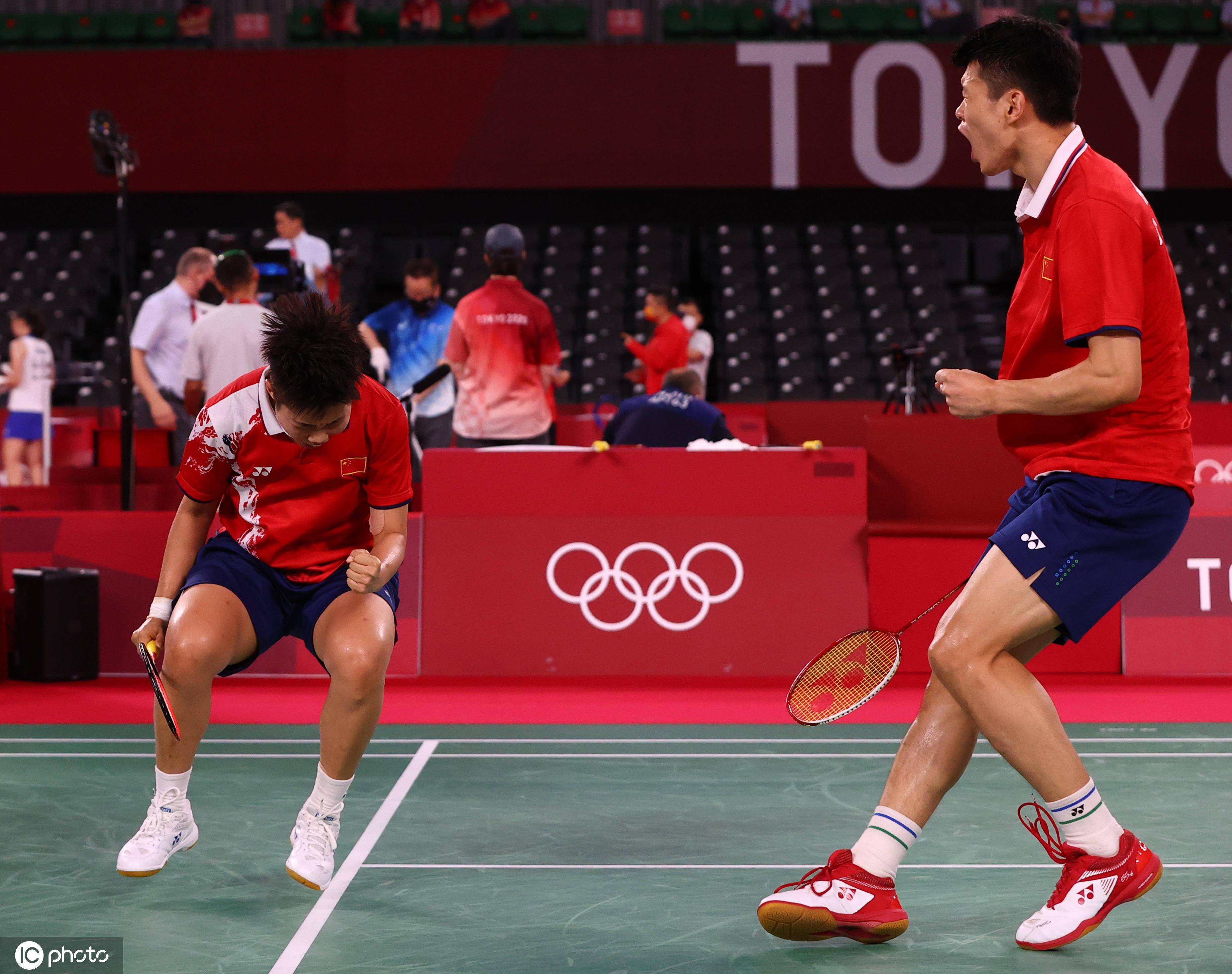 泰国队逆转日本队，黄鸭组合扛起全队