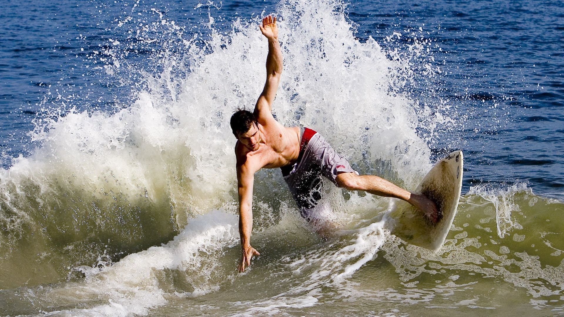 世界杯2026-帕尔默一锤定音，雷恩争冠战上演玻利维亚式逆袭