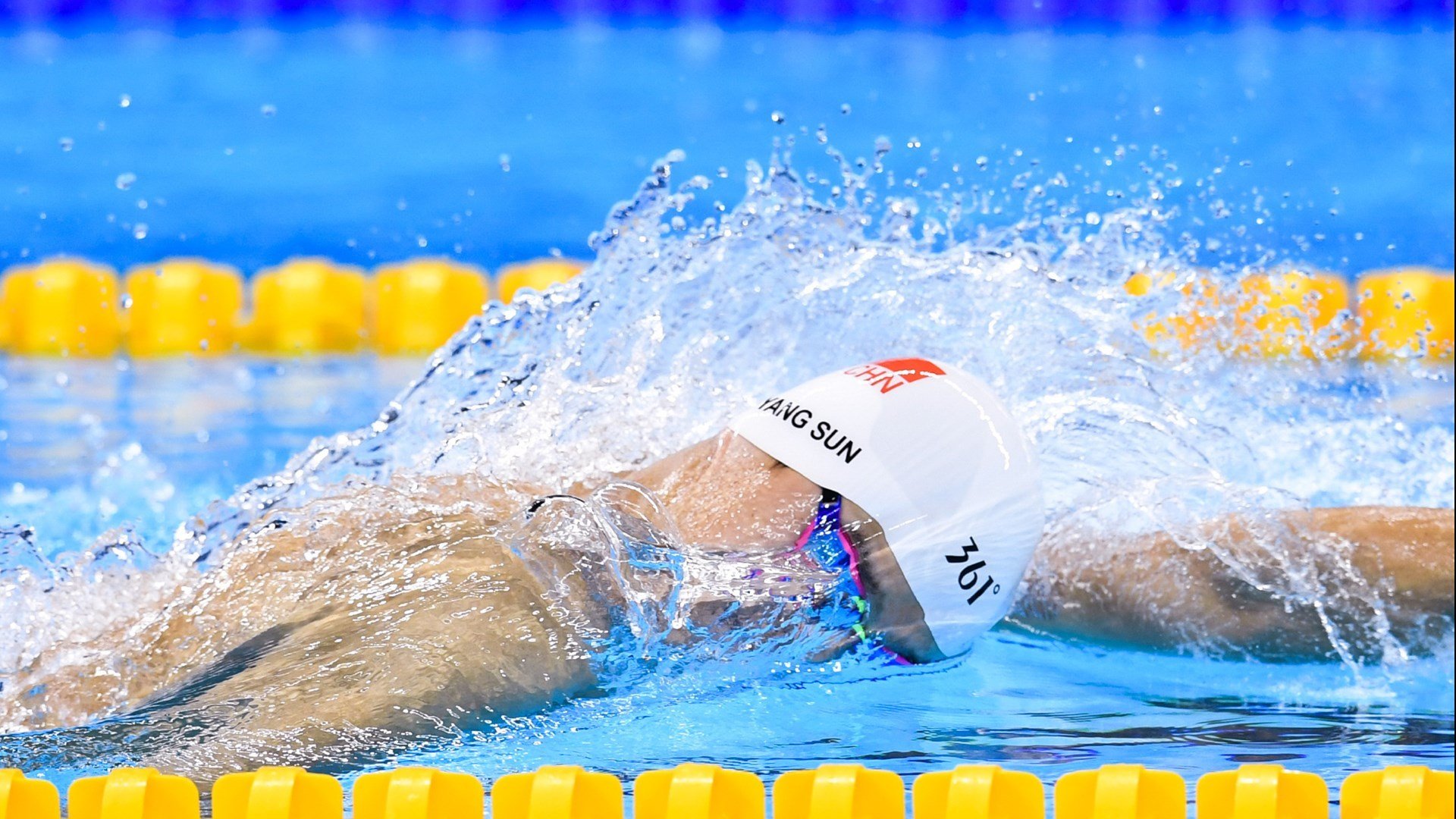 蒂亚戈的雨战，当哥斯达黎加的泥泞冲垮波兰的秩序，F1王座在暴雨中易主